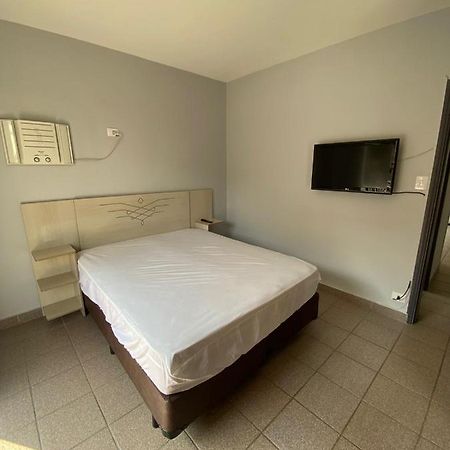 Apartamento Com Estacionamento, Wi-Fi, Ar Condicionado A 300 Metros Da Praia Da Enseada No Guaruja. Dış mekan fotoğraf