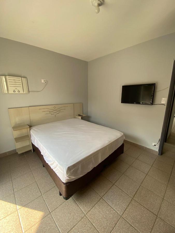 Apartamento Com Estacionamento, Wi-Fi, Ar Condicionado A 300 Metros Da Praia Da Enseada No Guaruja. Dış mekan fotoğraf