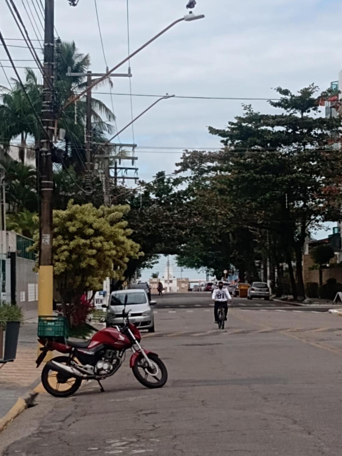 Apartamento Com Estacionamento, Wi-Fi, Ar Condicionado A 300 Metros Da Praia Da Enseada No Guaruja. Dış mekan fotoğraf