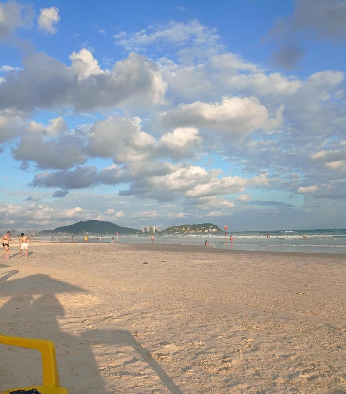 Apartamento Com Estacionamento, Wi-Fi, Ar Condicionado A 300 Metros Da Praia Da Enseada No Guaruja. Dış mekan fotoğraf